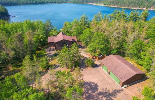 Minong Casa | Bright Minong Vacation Rental on Little Sand Lake!