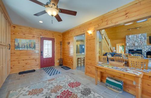 Minong Casa | Bright Minong Vacation Rental on Little Sand Lake!