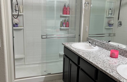 Sparks Casa | Bright & Modern 3BR Home W/Garage