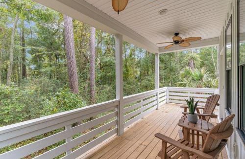 Litchfield by the Sea Casa | Bright Modern 4 Bdrm House Near Beach Pet Friendly
