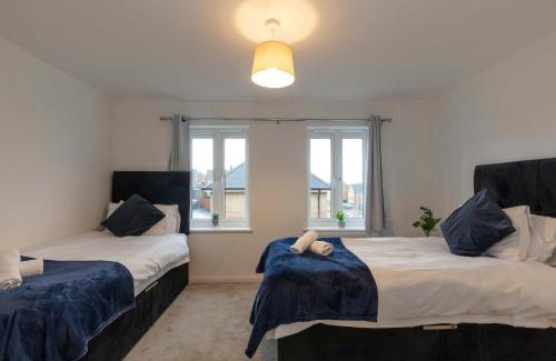 Yeovil Casa | Bright & Modern 4 Bedroom House in Yeovil