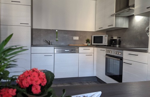 Neu-Anspach Apartamento | Bright, modern and newly renovated 77m² apartment