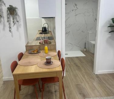 Torrefiel Apartamento | Bright & Modern Apartment - Rose y Maya