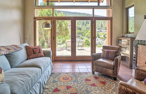 Canoncito Cabaña | Bright & Modern Desert Home 17 Mi to Santa Fe
