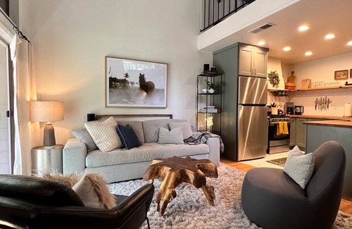 Carnelian Woods Condominio | Bright-Modern Lake & Mountain Vacation Loft
