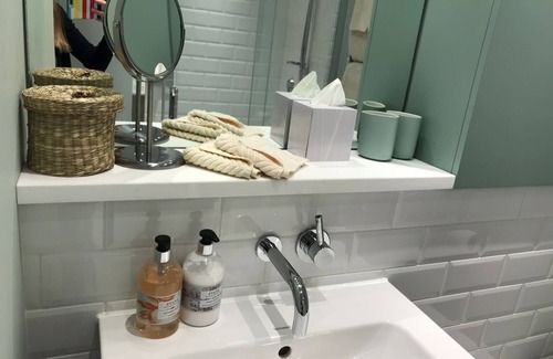 Fortune Green Apartamento | Bright modern London flat with brilliant transport to everywhere!