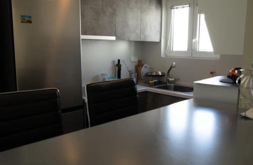 Papagou-Holargos Apartamento | Bright, Modern & Minimal apartment in Cholargos
