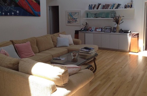 Quogue Casa | Bright Modern Quogue Home - Enjoy the Sun, Pool, Hot Tub, and Yard