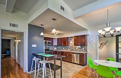 Shearer Hills - Ridgeview Casa | Bright & Modern Texas Getaway - 7 Mi to The Alamo!