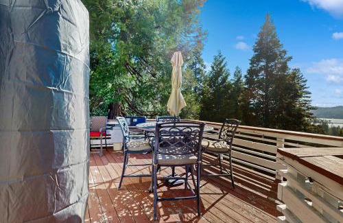 Cedar Glen Casa | Bright Moon