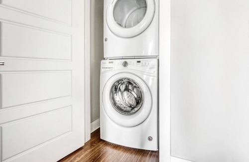 Mueller Apartamento | Bright Mueller 1BR w/ Pool, W/D & Gym, nr park, by Blueground