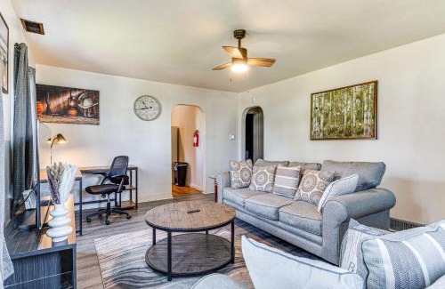 Muncie Casa | Bright Muncie Home with Yard about 2 Mi to Downtown!