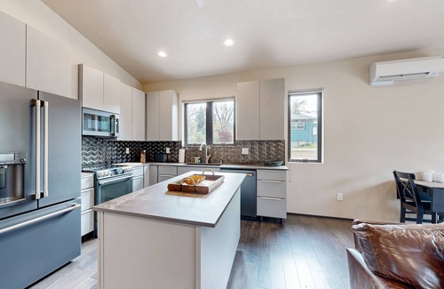 Cedar Hills Casa | Bright, newly built home with great deck, near Nike & central Beaverton