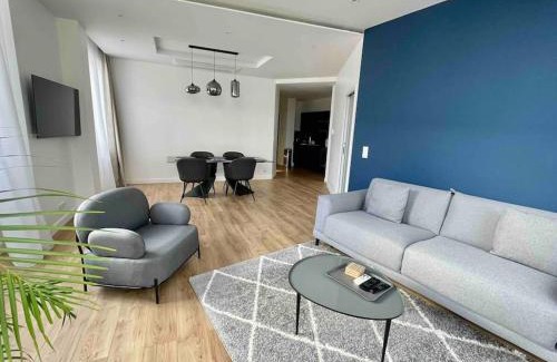 Quartier du Mail Apartamento | Bright newly renovated apt with AC