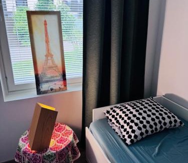 Lantinen District Apartamento | Bright Nordic-Style 2BR