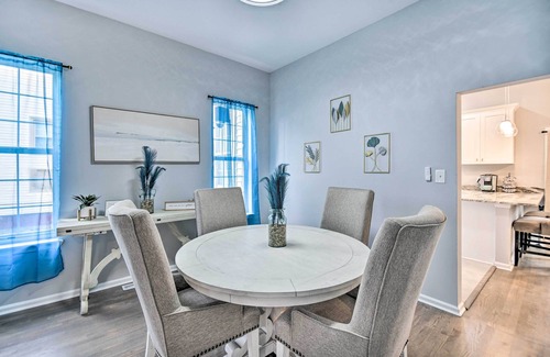 Norfolk Casa | Bright Norfolk Home w/ Deck < 3 Mi to Town!