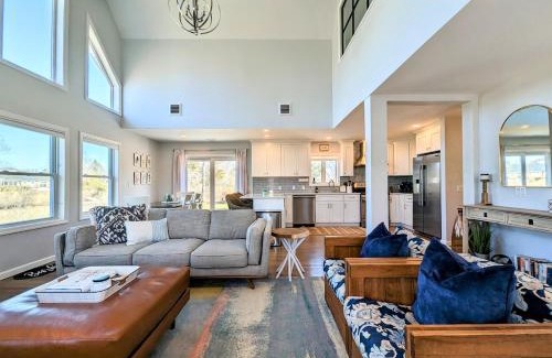 Southold Casa | Bright Oasis in Beautiful North Fork Wine Country