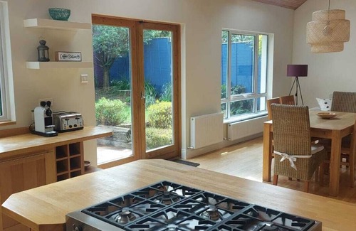 Dundrum Casa | Bright, Open, Airy Living in Dublin 14