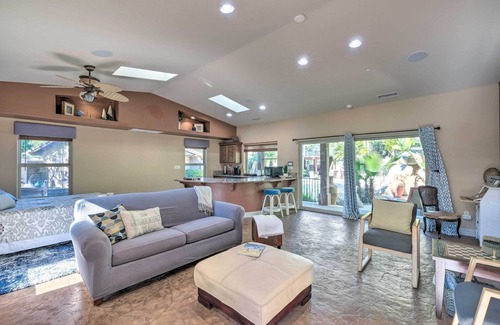 Poway Apartamento | Bright Poway Studio w/ Shared Outdoor Pool!