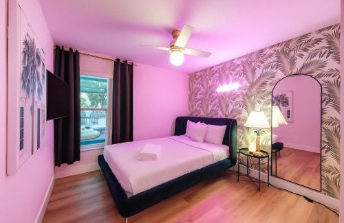 Sunrise Lakes Apartamento | Bright Queen BR Pool Retreat Near Disney