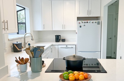 Baywood Park Casa | Bright, quiet home for long term rentals near nature trails and the beach