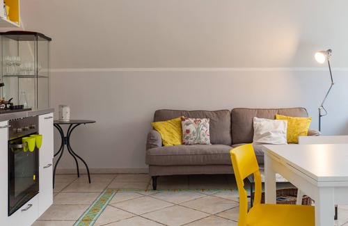 Vittorio Emanuele Apartamento | Bright Rooftop by Napoliapartments