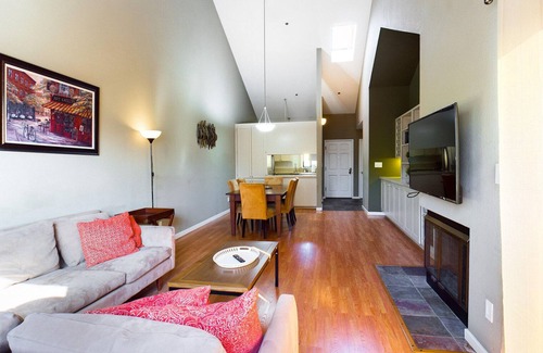 San Carlos Apartamento | Bright San Carlos 2BR w/ Balcony, nr Cafes & Restaurants, by Blueground