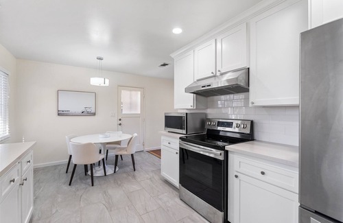 West San Jose Casa | Bright Sanctuary on Klamath #42333