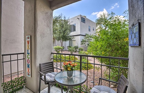 North Scottsdale Apartamento | Bright Scottsdale Condo with Patio 8 Mi to Old Town