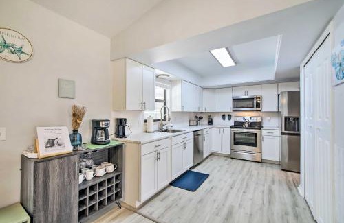 Sebastian Highlands Casa | Bright Sebastian Home with Pool about 7 Mi to Beach!
