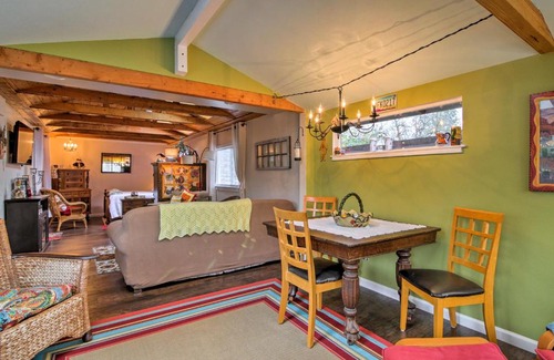 Snohomish Apartamento | Bright Snohomish Studio Steps to Centennial Trail!