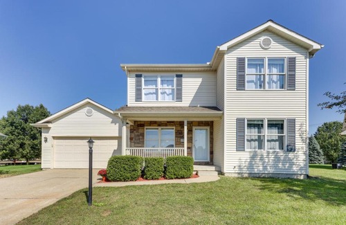 South Bend Casa | Bright South Bend Home about 4 Mi to Notre Dame!