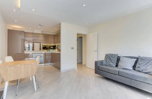 Tower Hamlets Apartamento | Bright & Spacious 1BD Apartment in Zone 2 - Close to the Tube Station