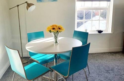Markfield Apartamento | Bright spacious 1bed flat, with off-road parking!