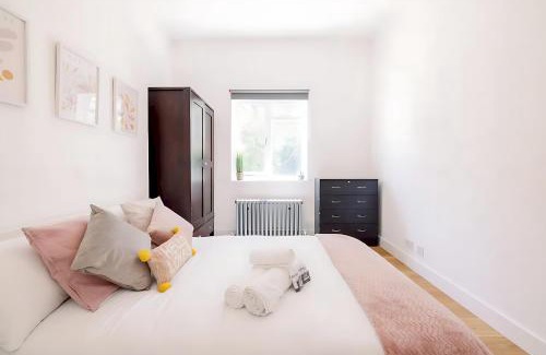Mildmay Apartamento | Bright, Spacious 2-bed, 5 mins from Tube, Sleeps 4 Pass the Keys