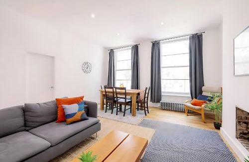 Mildmay Apartamento | Bright, Spacious 2-bed, 5 mins from Tube, Sleeps 4 Pass the Keys