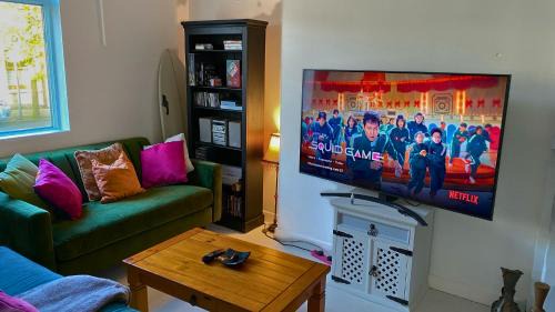 Waterford Casa | Bright & Spacious 2-Bed Townhouse