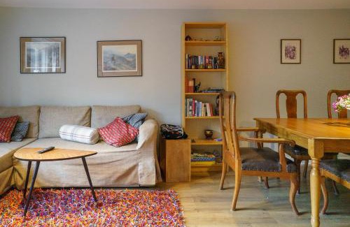 Bonnington Apartamento | Bright Spacious 2 Bedroom Apartment in Stockbridge