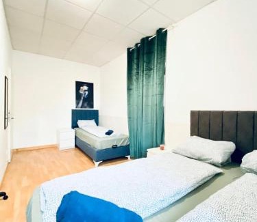 Liesing Apartamento | Bright & Spacious 3BR Apt with Direct City Access