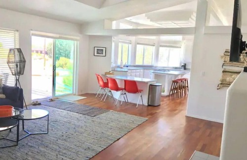 Lone Pine Casa | Bright, Spacious and sparkling clean 3 bed 2 bath
