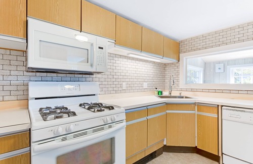 Seal Harbor Casa | Bright, spacious getaway with full kitchen, furnished porch & WiFi - near trails