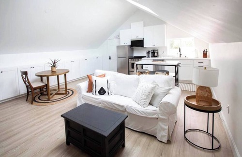 Loma Portal Casa | Bright, Spacious, King Bed, Family Friendly