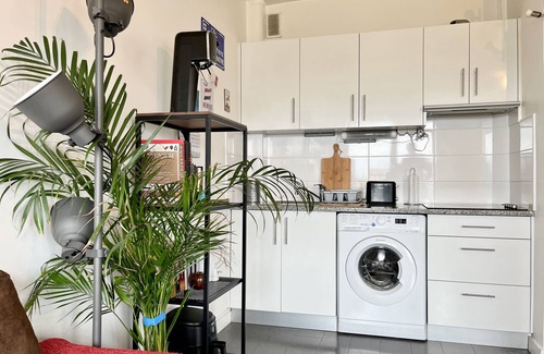 Centre Ville Apartamento | Bright studio with balcony on the 10th floor