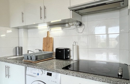 Centre Ville Apartamento | Bright studio with balcony on the 10th floor