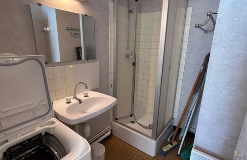 La Roche-Posay Apartamento | Estudio luminoso en el centro con balcón
