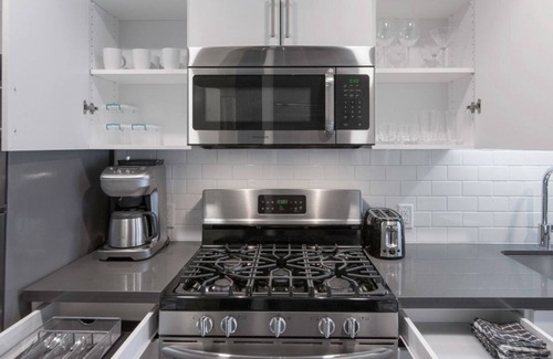 City West Apartamento | Bright Studio Downtown, Gym, near Wilshire, by Blueground