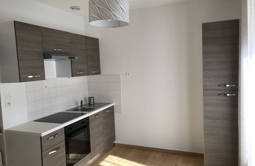 Bort-les-Orgues Apartamento | Bright studio in the heart of town for 2 people.