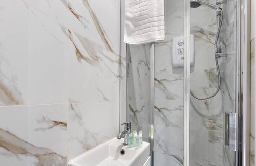 Seven Sisters Apartamento | Brand New Homey and Stylish Perfect for Travellers