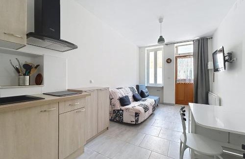 Coursan Apartamento | Bright studio in Coursan close to activities