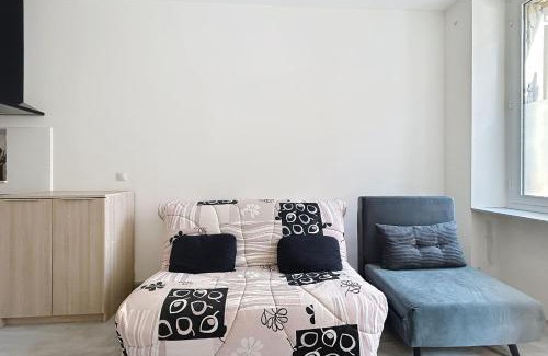 Coursan Apartamento | Bright studio in Coursan close to activities